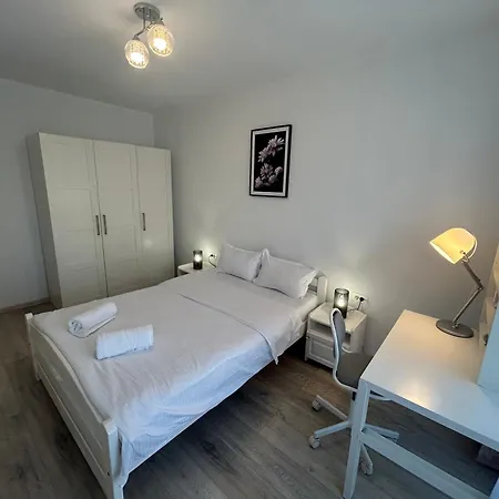B-Holiday Luxury Apartments Kasper Coresi-3